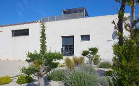 Villa avec piscine chauffée et vue mer proche centre et plage de Calvi